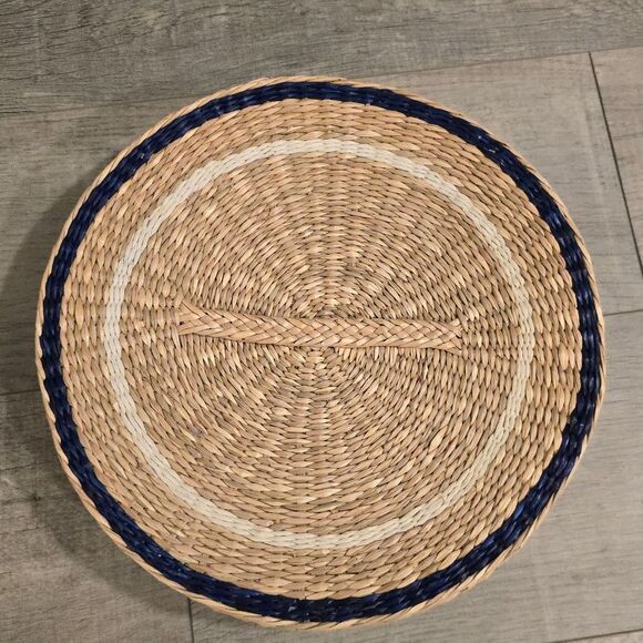 Pottery Barn Woven Seagrass Round Basket Placemats Holder - Picture 2 of 8